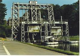 Историй судоподъемника Центрального канала в Бельгии.  фото