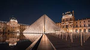 Intérieur du musée du Louvre : Guide détaillé 2023