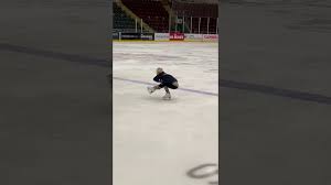 Kzclip.com/video/51hd8upeo74/бейне.html how2inline/ how to skate backwards on ice. Why Do Figure Skaters Skate Backwards Skate Perfect