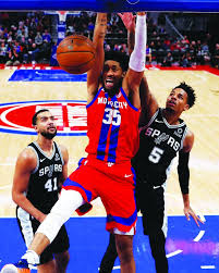 Pistons Wood Rout The Spurs News Sports Jobs Daily Press