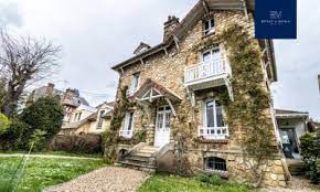 vendre au le chesnay belles demeures