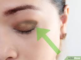 4 ways to do makeup for green eyes