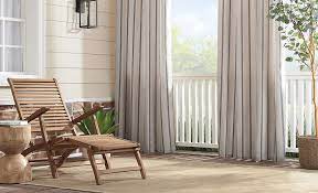 Choosing And Hanging Outdoor Curtains