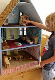 how to makeover a dollhouse with wallpaper
