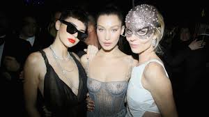 45,398 likes · 15 talking about this · 5,184 were here. The 6 Million Dollar Story Inside Dior S Magical Masquerade Ball At The Musee Rodin
