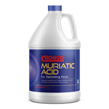 Prepare the cleaning solution equipped with your safety gear, fill the bucket with a gallon of water and pour about 8 ounces of the acid into a measuring cup. Crossco 1 Gal Muriatic Acid Am110 4 The Home Depot
