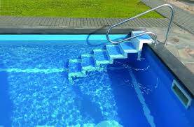 Sie selbst haben die wahl wie ihr pool aussehen wird und dabei ist der einstieg bzw. Pooltreppe Fur Alle Pooltypen Pool Wellness