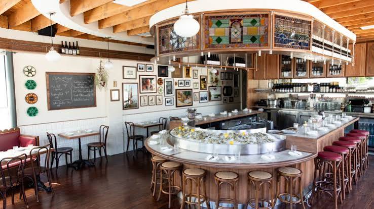 bar