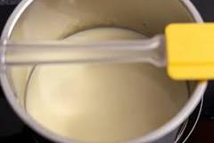 What does spoiled condensed milk smell like?