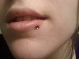 gauge lip piercing for s
