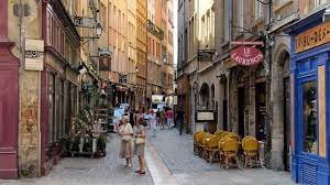Comprehensive information on lyon's heritage, cultural and sporting activities, leisure and outings for tourists as well as leisure and business information for tourism professionals. Vieux Lyon Im Online Reisefuhrer