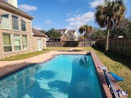 league city tx with swimming pool