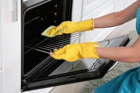 To Clean Your Oven Without Scrubbing