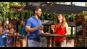 drink free beer at busch gardens every