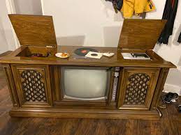 Vintage magnavox tv stereo console. Repairing A Vintage Magnavox Tv Thriftyfun