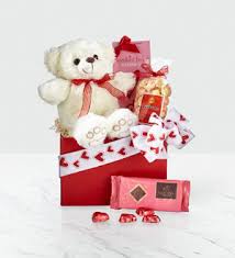 Boyds bears plush trina valentine bear and box 2008*. Bear Hugs Gift Box For Valentine S Day Avas Flowers