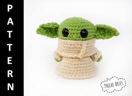 crochet baby yoda amigurumi pattern