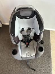 Safety 1st 4 In 1 Convertible Carseat