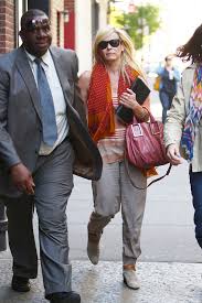 Case in point, chelsea playing a trick on her boyfriend (ted harbert, president and ceo of the comcast entertainment group). More Pics Of Chelsea Handler Oversized Tote 2 Of 5 Chelsea Handler Lookbook Stylebistro