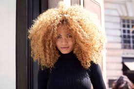 But it's also unique in appearance. 7 Blonde Afro Ideas For The Bleach Happy Curlfriend