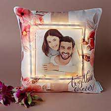 anniversary gifts for couples upto rs