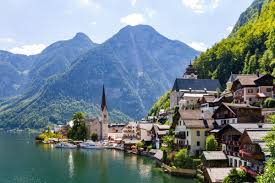 From vienna to graz to innsbruck and everything in between, give yourself an unforgettable vacation and explore sites such as vienna's mozarthaus, belvedere palace, and schonbrunn palace. Travel Crush Of The Week Hallstatt Austria Here Magazine Away