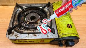 how to clean gas stove using toothpaste
