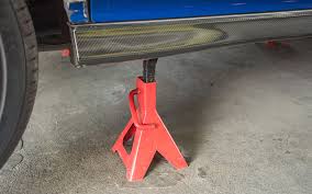 how to use a car jack and jack stands