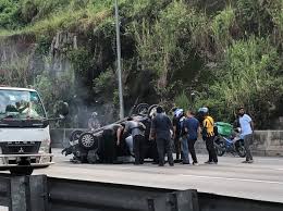 Guatemala's national fire and rescue service tweeted a photo from the scene, showing at least 10 victims' bodies covered with blankets lined up on the road. What Should You Do To Help A Car Accident Victim Automacha