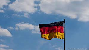 It is a tricolor flag made of three equal horizontal bands of black (top), red and gold (bottom). Flags Outside Schools Patriotic Or Populist Germany News And In Depth Reporting From Berlin And Beyond Dw 21 11 2019