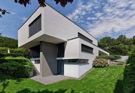 Nach seinen naturbezogenen ideen errichtet, wurde es ein durch und durch praktischer bau. Einfamilienhaus Moderne Architektur In Konigstein Avantecture