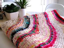 crochet rag rug with recycled fabrics