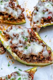 Topped with cheese, parsley and bread crumbs, you can't go wrong with this zucchini dish. These Lasagna Stuffed Zucchini Boats Are A Delicious Weight Loss Recipe Clean Food Crush