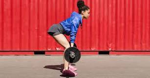 What is the difference between squat and deadlift?