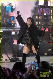 demi lovato performs in times square on