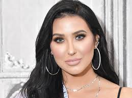 jaclyn hill may quit sharing beauty