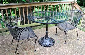 Spray Painting A Metal Outdoor Table