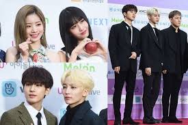 Stars Shine On The Red Carpet At The 8th Gaon Chart Music