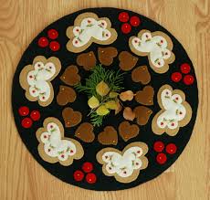 penny rug primitive folk art candle mat