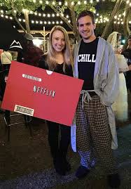Netflix and chill costume diy. 41 Diy Couples Costumes For Halloween Page 2 Of 4 Stayglam