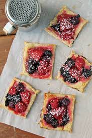 Puff Pastry With Strawberries And Blueberries gambar png