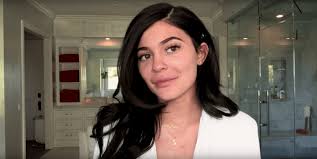 kylie jenner s makeup routine takes 34