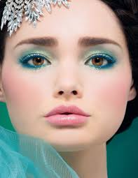 how to create a blue eye makeup look