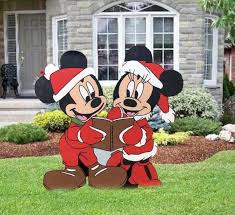 Disney Mickey And Minnie Yard