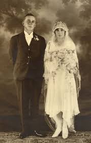 1920s wedding dress history