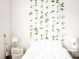 10 diys to decorate an empty wall
