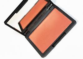 3 sleek makeup blushes that are perfect
