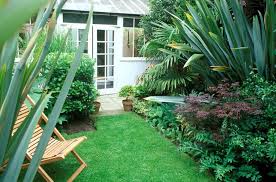 23 landscaping ideas for small backyards