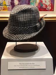 Lot Detail - COACH PAUL "BEAR" BRYANT SIGNED & DATED "11/22/1982" ALABAMA  CRIMSON TIDE WORN HOUNDSTOOTH HAT - ONLY AUTOGRAPHED EXAMPLE KNOWN (LOA  FROM HIS PERSONAL TAILOR)