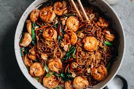 Stir in noodles& sauce and continue boiling over medium heat, stirring occasionally, 8 minutes or until noodles are tender. Xo Noodles With Shrimp Omnivore S Cookbook